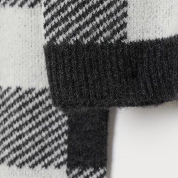 H&M - Sweater (Black and White) - Picture 2 of 6